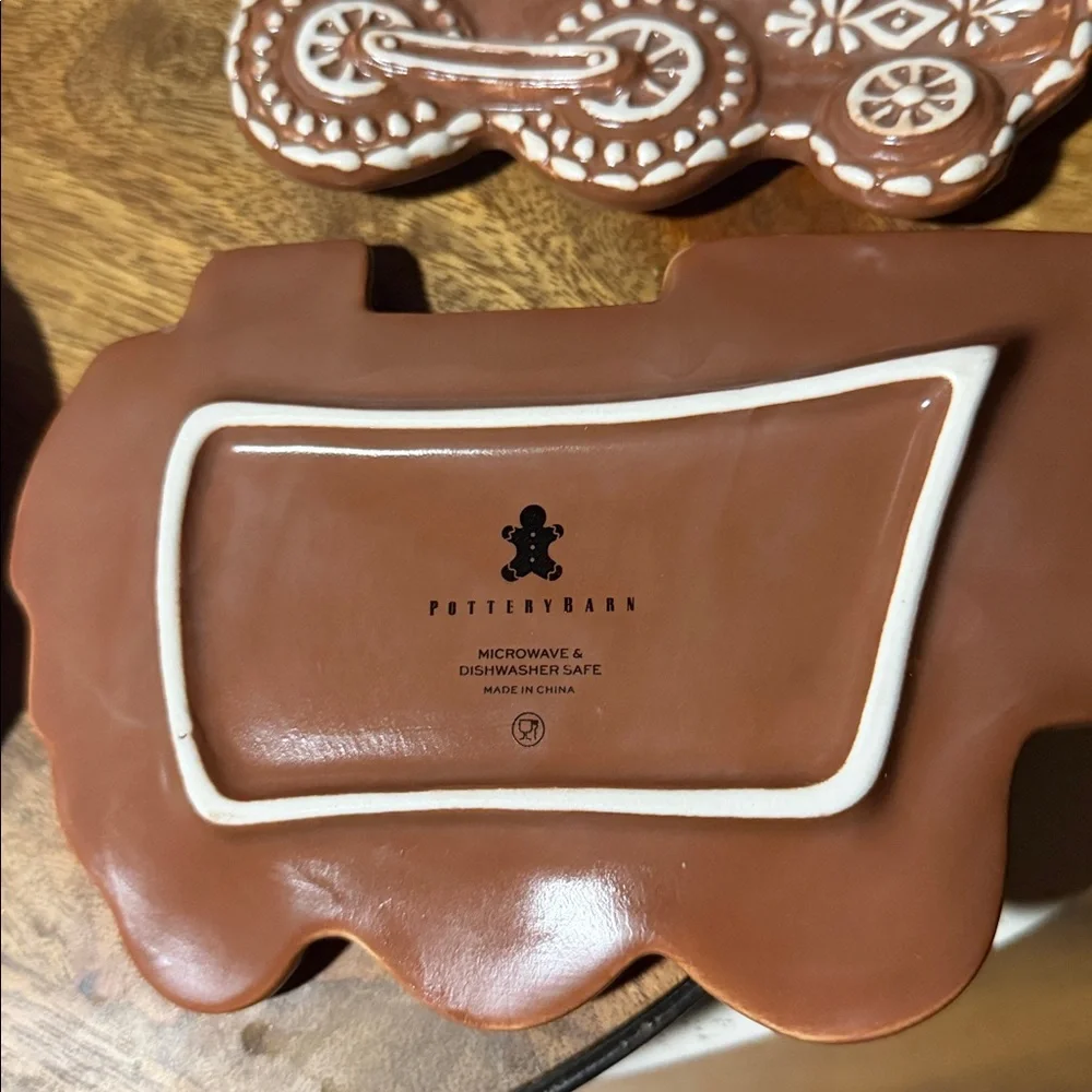 Pottery Barn Gingerbread Train 🚂 Set of 4 Appetizer plates BNIB